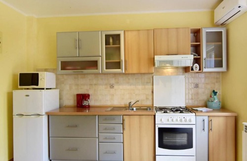 Đuba Apartment | Appartement in Đuba mit Privater Terrasse by Interhome