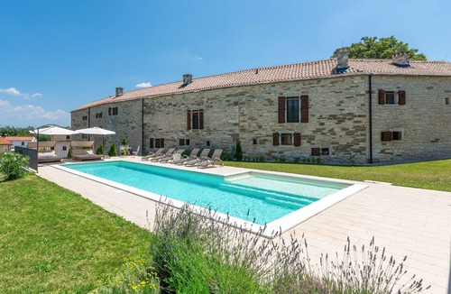 Groznjan Villa | Aquileia Residence # 2- peaceful, private garden, large pool, close to Grožnjan