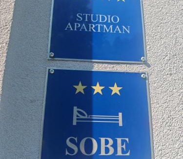 Ogulin Apartment | Art Room & Apartment