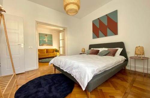 Old Town Apartment | Artist's House By The Sea