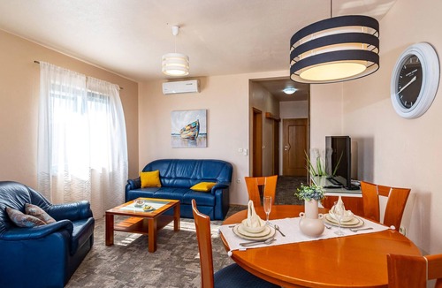Lukoran Apartment | Attractive apartment with shared pool and sea view for a great vacation.