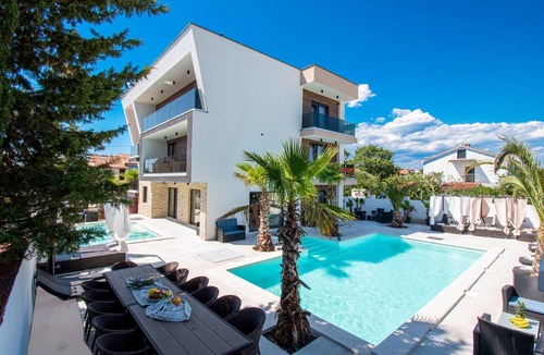 Medulin Villa | Attraktive Villa Zara für 28 Personen.
