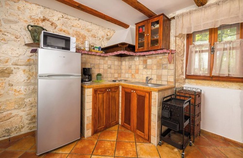 Valdebek Apartment | Authentic Istrian House - Apartment with saltwater pool- 15 min from Kamenjak
