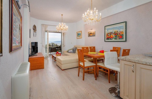 Donji Kraj Apartment | Awesome apartment in Moscenicka Draga with WiFi