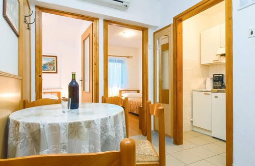 Lokva Rogoznica Apartment | Awesome apartment in Lokva Rogoznica with WiFi