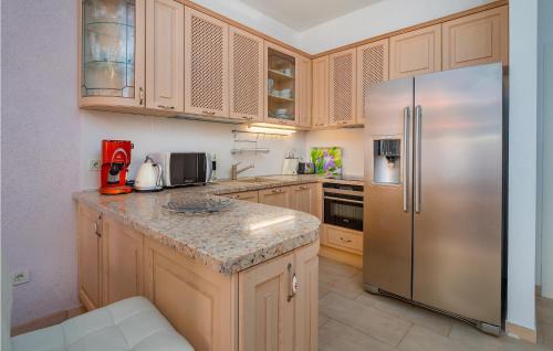 Donji Kraj Apartment | Awesome Apartment In Moscenicka Draga With Wifi
