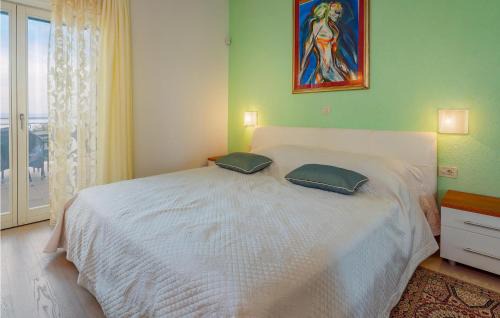 Donji Kraj Apartment | Awesome Apartment In Moscenicka Draga With Wifi