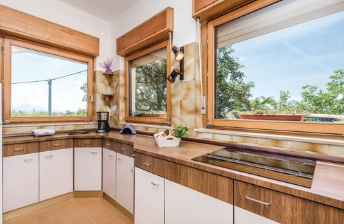 Bregi Apartment | Awesome apartment in Bregi