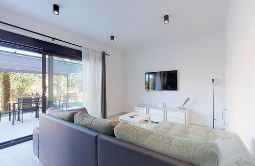 Drenje Apartment | Awesome apartment in Drenje
