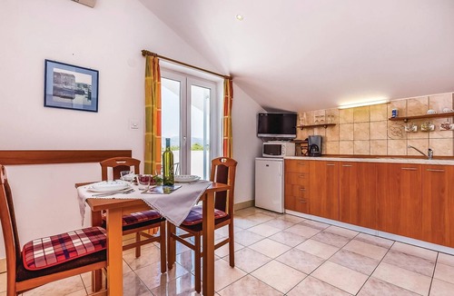 Brzac Apartment | Awesome apartment in Krk with WiFi