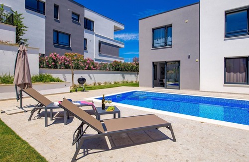 Zidarici Apartment | Awesome apartment in Malinska
