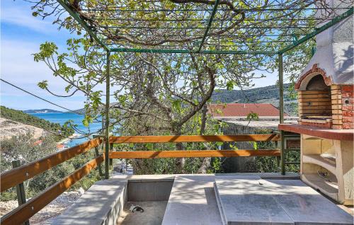 Marina Apartment | Awesome Apartment In Marina With Lake View