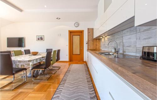 Piran Apartment | Awesome Apartment In Portoroz With 3 Bedrooms, Sauna And Wifi
