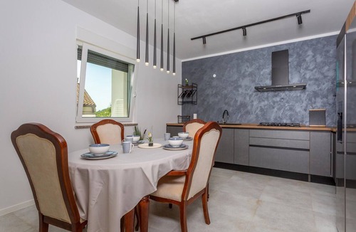 Rukavac Apartment | Awesome apartment in Rukavac with WiFi