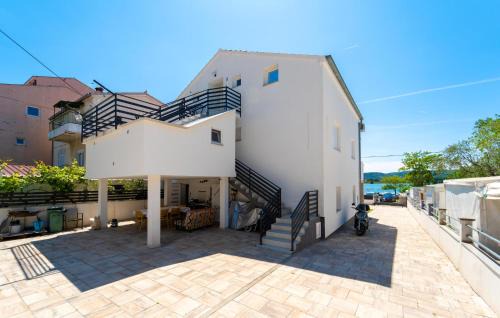 Turanj Apartment | Awesome Apartment In Turanj With Wifi