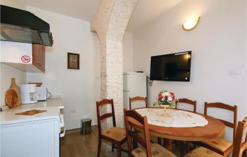Lovrecica Apartment | Awesome Apartment In Umag With Wifi