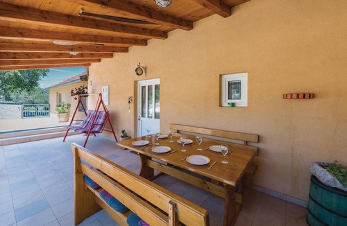 Bilice House | Awesome home in Bilice