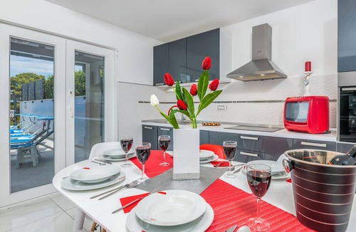 Klimno House | Awesome home in Dobrinj