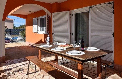 Dugopolje House | Awesome home in Dugopolje with private swimming pool, can be inside or outside