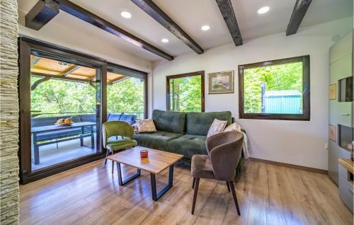 Netretic House | Awesome Home In Gornje Stative With Wifi