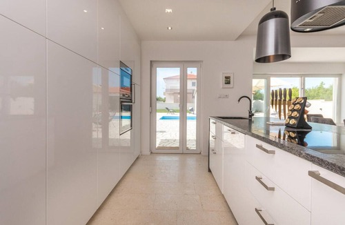 Polaca House | Awesome home in Donja Jagodnja