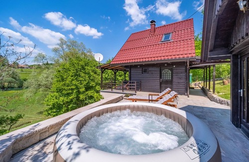 Netretic House | Awesome home in Gornje Stative with WiFi
