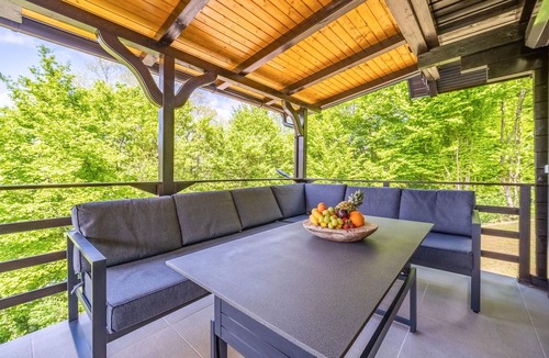 Netretic House | Awesome home in Gornje Stative with WiFi