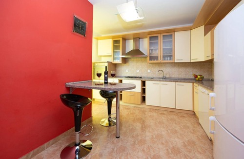 Primorski Dolac House | Awesome home in Primorski Dolac with sauna