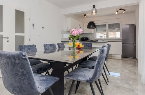 Slivnica House | Awesome home in Slivnica Donja