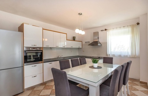 Imotski House | Awesome home in Imotski