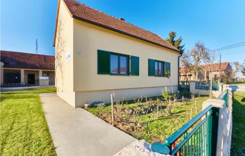 Ivanska House | Awesome Home In Ivanska