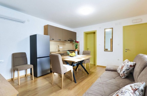Ivanska House | Awesome home in Ivanska