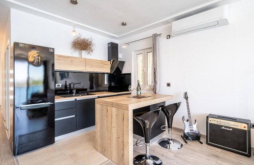 Dubrava House | Awesome home in Janjina with sauna