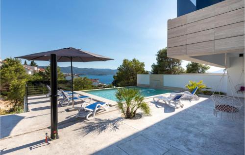 Komarna House | Awesome Home In Komarna