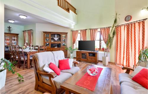 Krasic House | Awesome Home In Krasic With Sauna