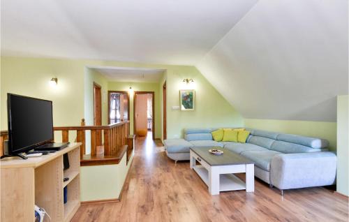 Krasic House | Awesome Home In Krasic With Sauna