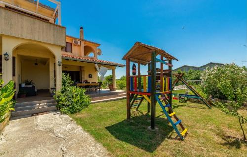 Ljubac House | Awesome Home In Ljubac