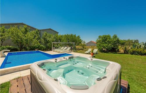 Ljubac House | Awesome Home In Ljubac