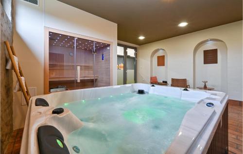 Veliko Trojstvo House | Awesome Home In Maglenca With Sauna