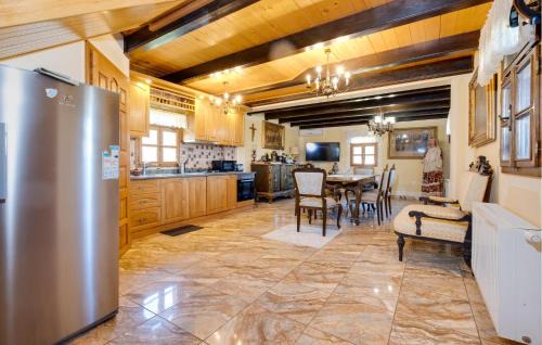 Mala Ludina House | Awesome Home In Mala Ludina With Sauna