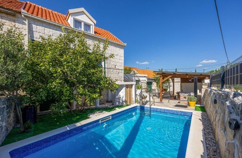 Gustirna House | Awesome home in Marina