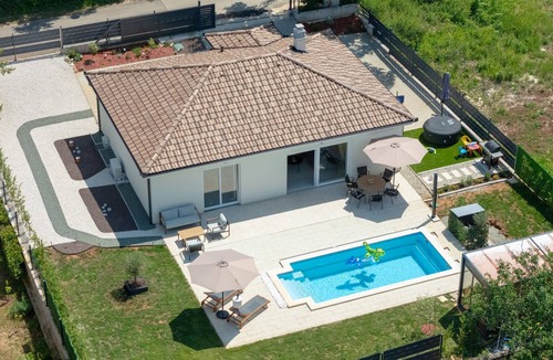 Nedescina House | Awesome home in Nedescina with sauna