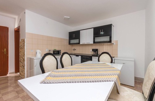 Pakostane House | Awesome home in Pakostane