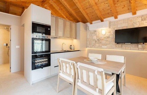 Prigradica House | Awesome home in Prigradica