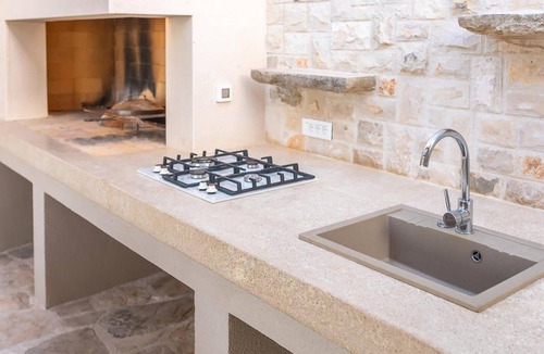Prigradica House | Awesome home in Prigradica