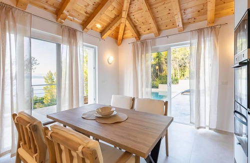 Prigradica House | Awesome home in Prigradica