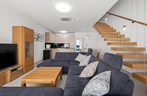 Srima House | Awesome home in Srima