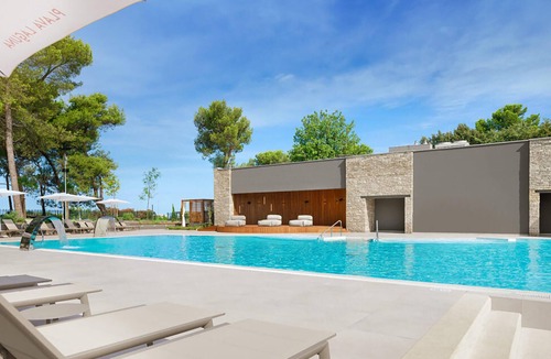 Monterol House | Awesome home in Umag with swimming pool