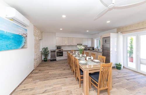 Vinisce House | Awesome home in Vinisce
