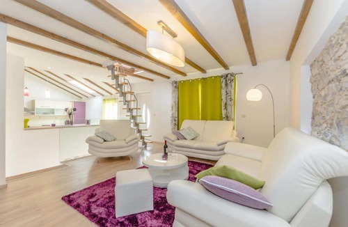 Crno House | Awesome Home In Zadar With 3 Bedrooms, Wifi And Sauna